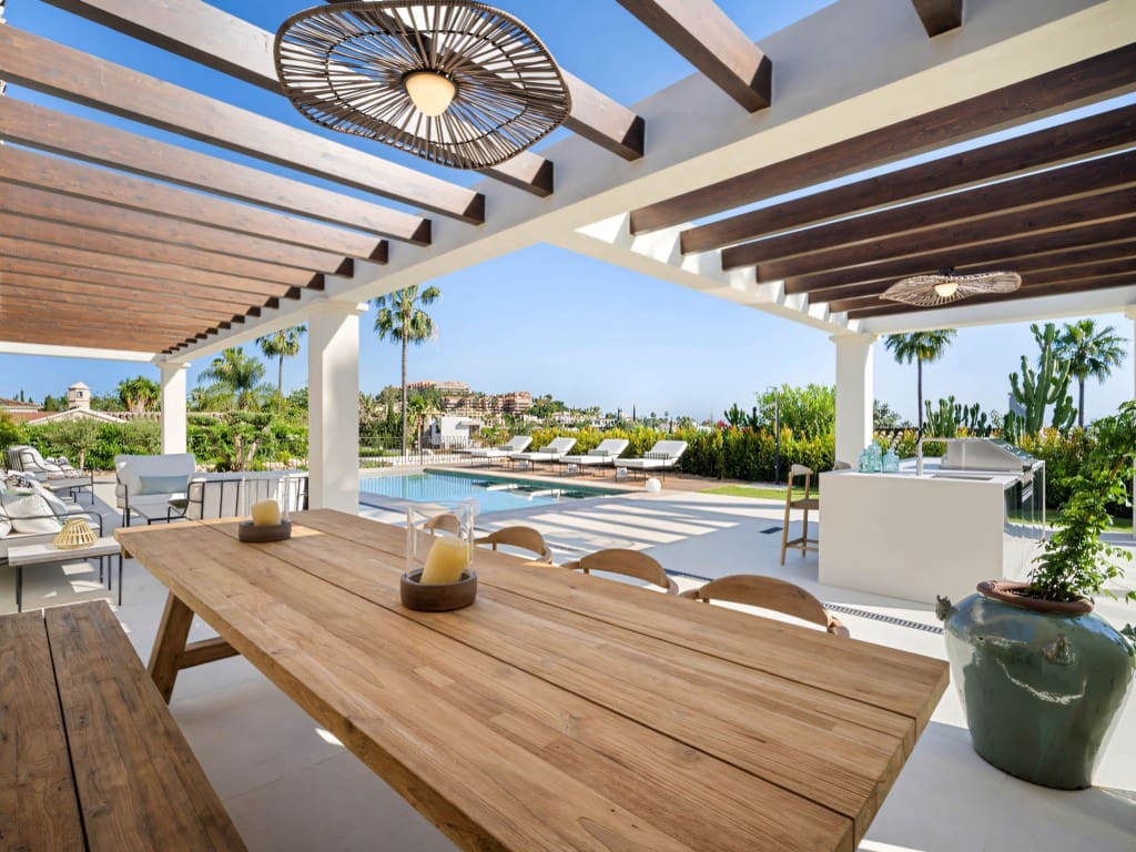 4 Zimmer Villa zu verkaufen in Nueva Andalucia mit Pool Garage - 3.950.000 € (Ref: 9166824)