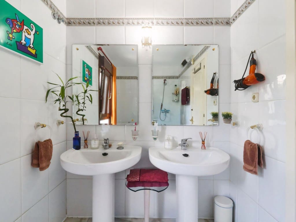 4 chambre Villa/Maison à vendre à Mijas Costa avec piscine garage - 899 970 € (Ref: 9169394)