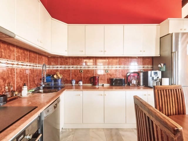 Chalet de 4 habitaciones en Mijas Costa, Mijas en venta con piscina garaje - 899.970 € (Ref: 9169394)