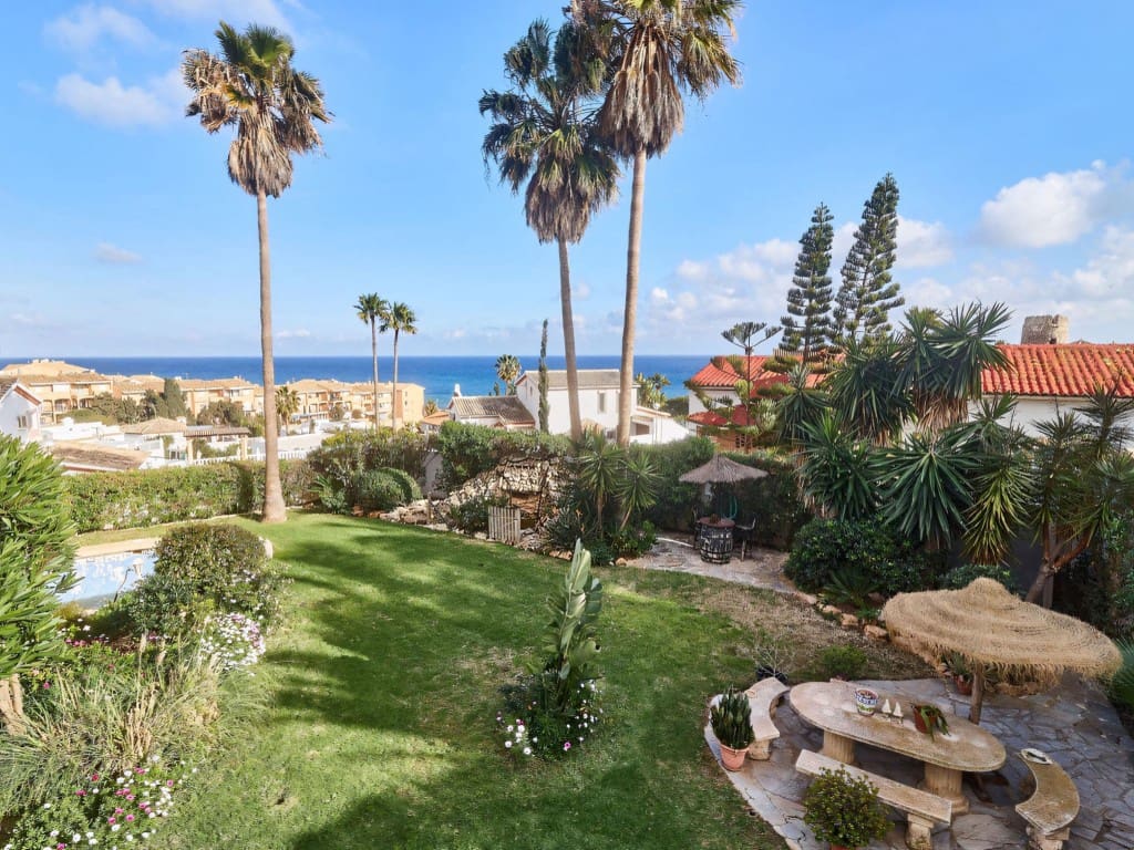 4 chambre Villa/Maison à vendre à Mijas Costa avec piscine garage - 899 970 € (Ref: 9169394)