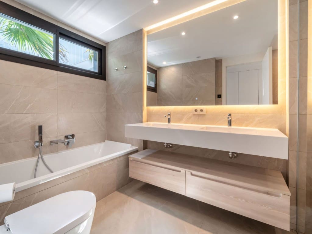 2 soveværelse Penthouse til salg i Marbella med swimmingpool garage - € 1.500.000 (Ref: 9171182)