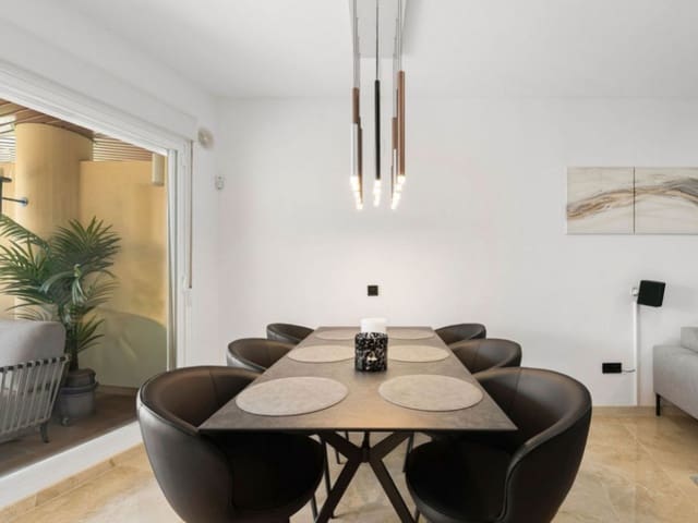 3 makuuhuone Huoneisto myytävänä paikassa Torreblanca, Fuengirola mukana uima-altaan - 499 000 € (Ref: 9176232)