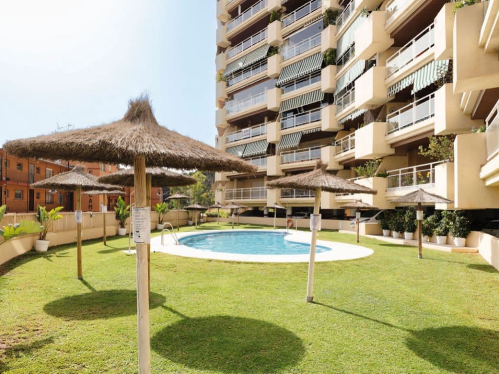 3 Zimmer Apartment zu verkaufen in Fuengirola mit Pool - 499.000 € (Ref: 9176232)