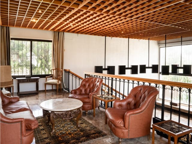 3 slaapkamer Villa te koop in San Pedro de Alcantara, Marbella met zwembad - € 1.095.000 (Ref: 9176233)