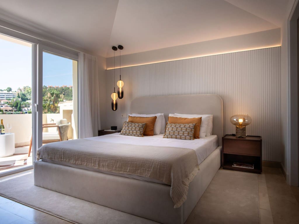 3 Zimmer Penthouse zu verkaufen in Nueva Andalucia mit Pool - 1.795.000 € (Ref: 9177236)