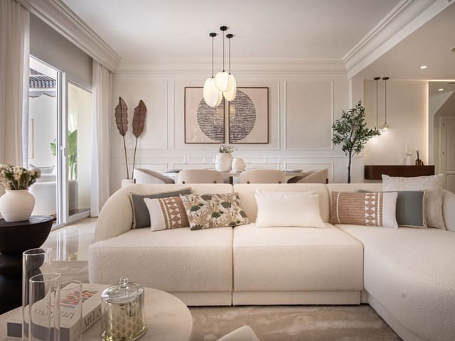 3 chambre Penthouse à vendre à Nueva Andalucia, Marbella avec piscine - 1 795 000 € (Ref: 9177236)