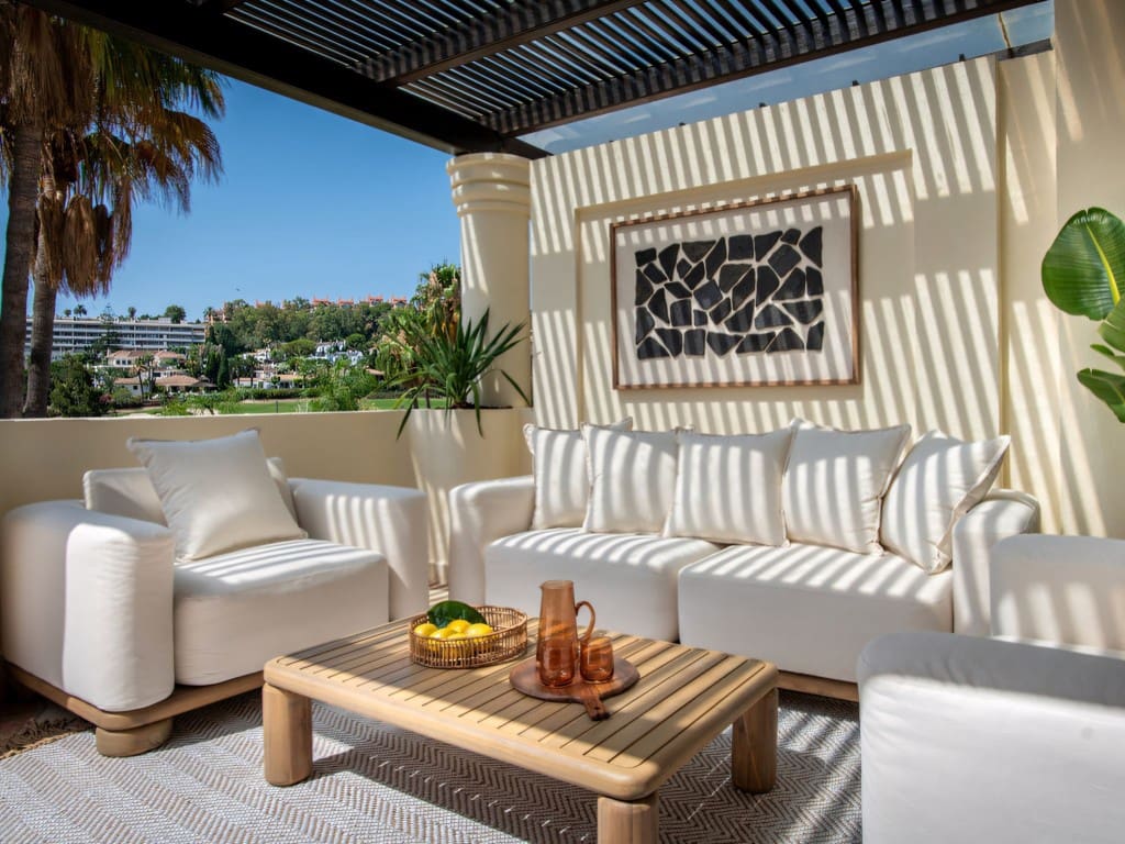 3 Zimmer Penthouse zu verkaufen in Nueva Andalucia mit Pool - 1.795.000 € (Ref: 9177236)