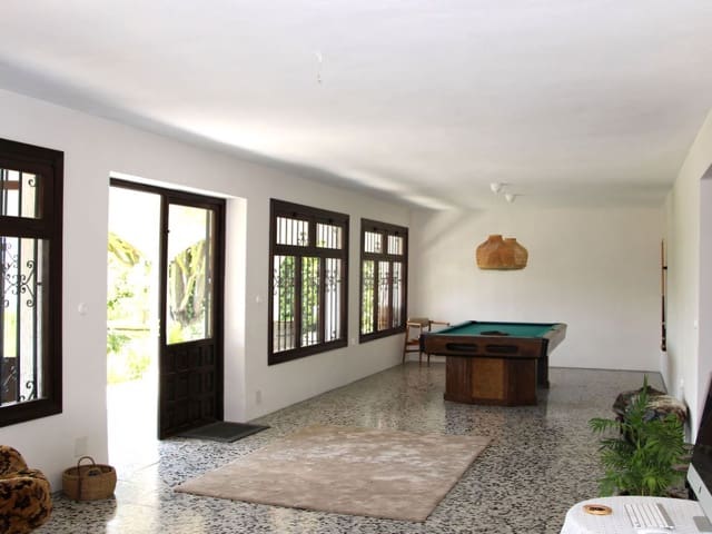 4 slaapkamer Villa te koop in Coín met zwembad garage - € 550.000 (Ref: 9177237)