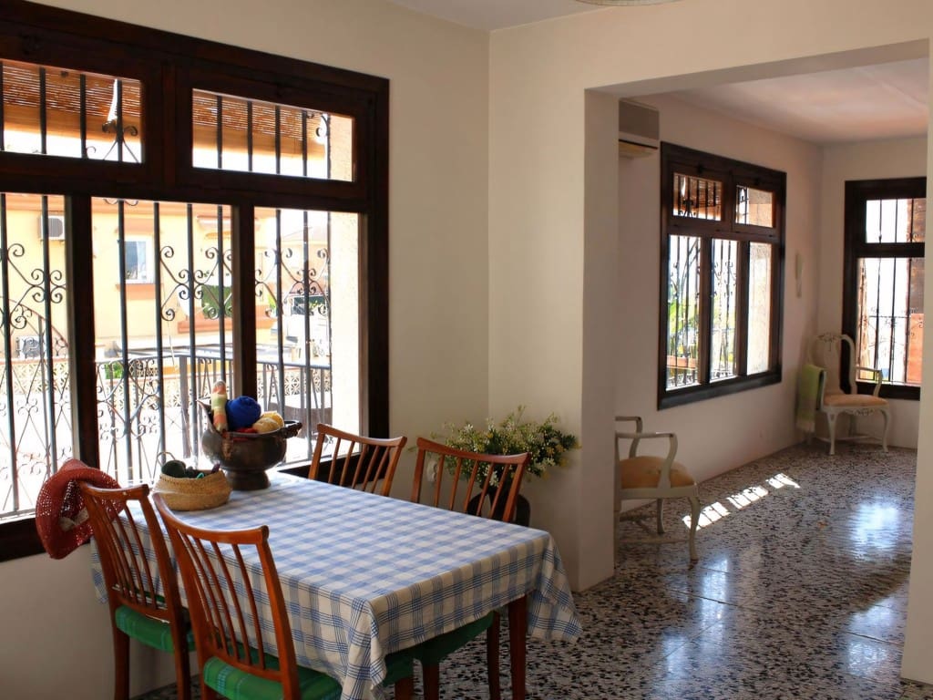 4 soveværelse Villa til salg i Coin med swimmingpool garage - € 550.000 (Ref: 9177237)