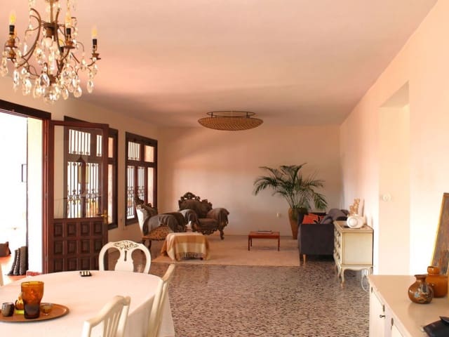 4 slaapkamer Villa te koop in Coín met zwembad garage - € 550.000 (Ref: 9177237)