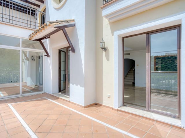 4 slaapkamer Huis te koop in Los Arqueros, Benahavís met zwembad garage - € 810.000 (Ref: 9177669)