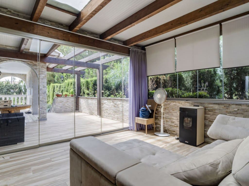 4 soveværelse Villa til salg i Carib Playa med swimmingpool garage - € 1.250.000 (Ref: 9180834)