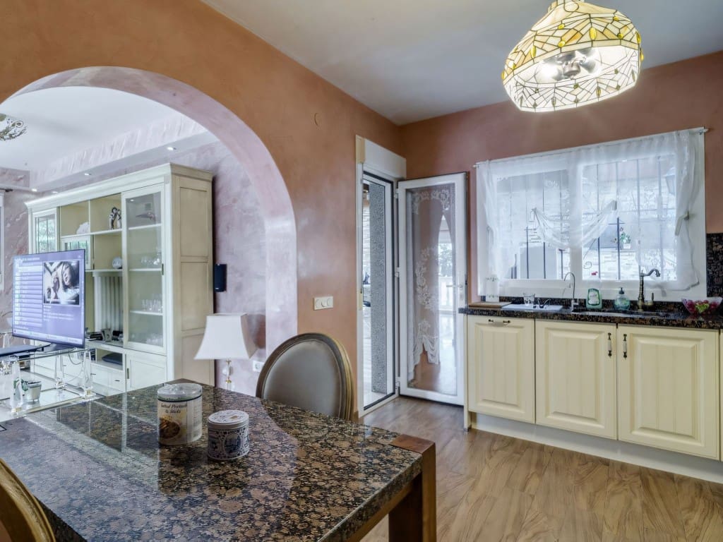 4 soveværelse Villa til salg i Carib Playa med swimmingpool garage - € 1.250.000 (Ref: 9180834)