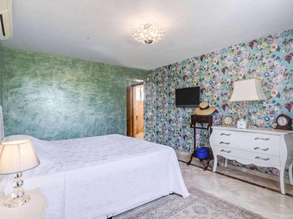 4 soveværelse Villa til salg i Carib Playa med swimmingpool garage - € 1.250.000 (Ref: 9180834)