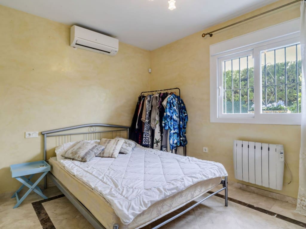 4 soveværelse Villa til salg i Carib Playa med swimmingpool garage - € 1.250.000 (Ref: 9180834)