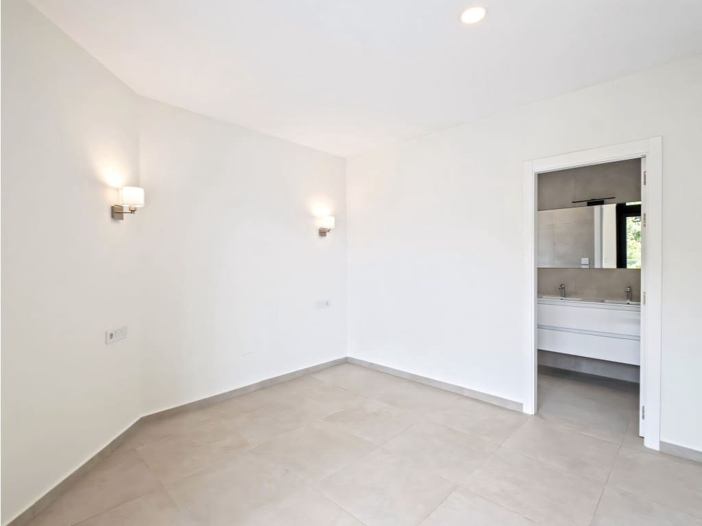 2 slaapkamer Appartement te koop in Benalmadena met zwembad - € 578.000 (Ref: 9180835)