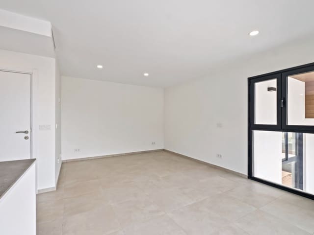 2 slaapkamer Appartement te koop in Benalmádena met zwembad - € 578.000 (Ref: 9180835)