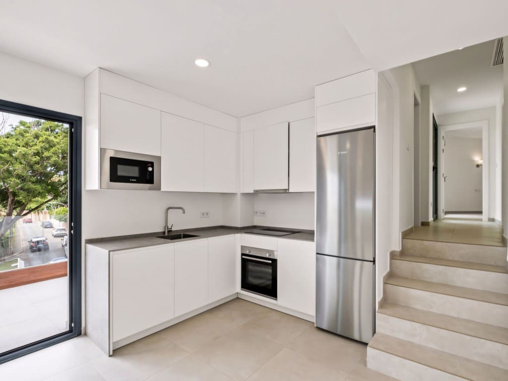 2 slaapkamer Appartement te koop in Benalmadena met zwembad - € 578.000 (Ref: 9180835)