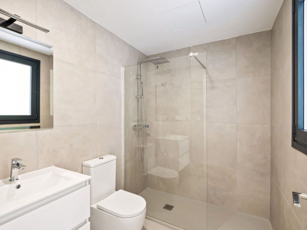 2 slaapkamer Appartement te koop in Benalmadena met zwembad - € 578.000 (Ref: 9180835)