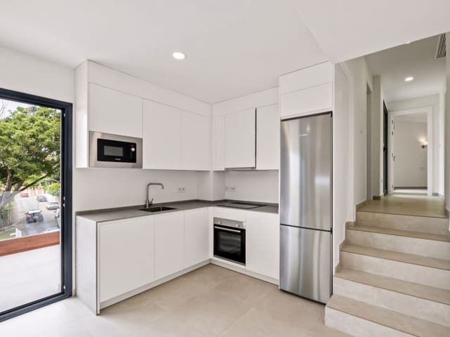 2 slaapkamer Appartement te koop in Benalmádena met zwembad - € 578.000 (Ref: 9180835)