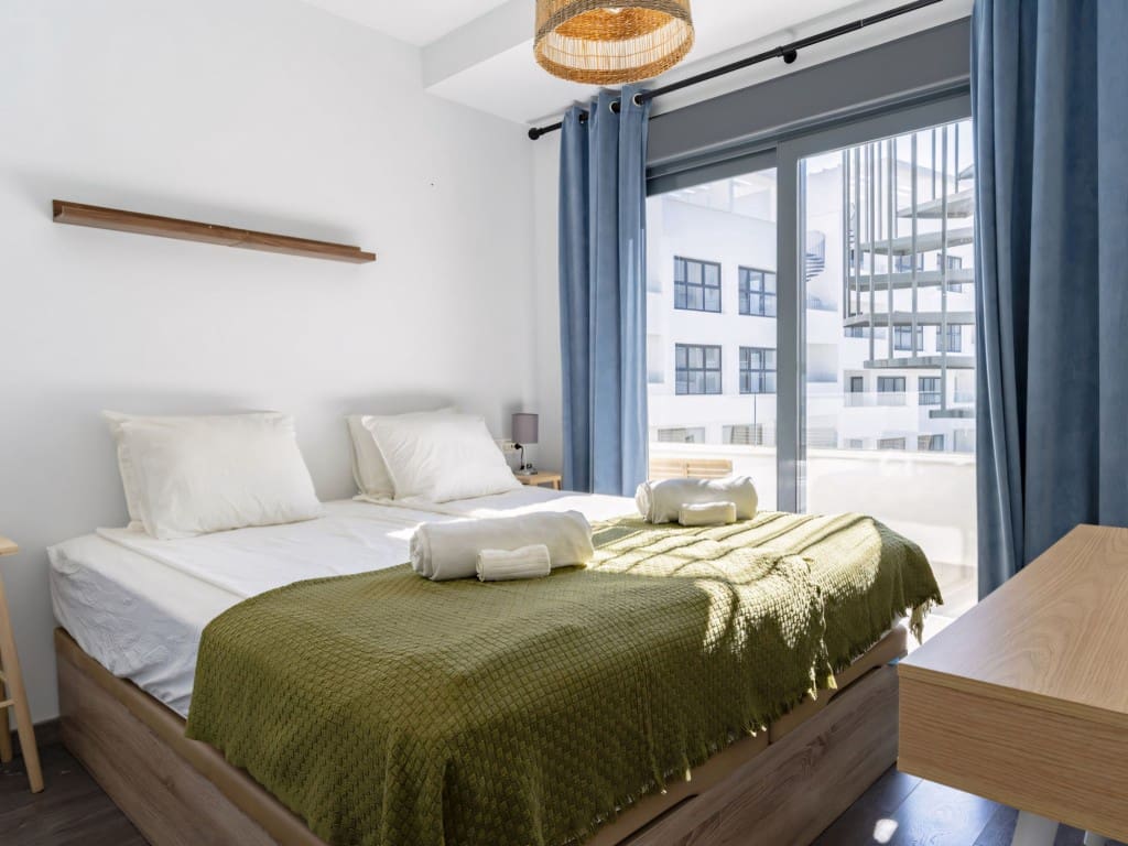 3 chambre Penthouse à vendre à Estepona avec piscine - 560 000 € (Ref: 9180836)