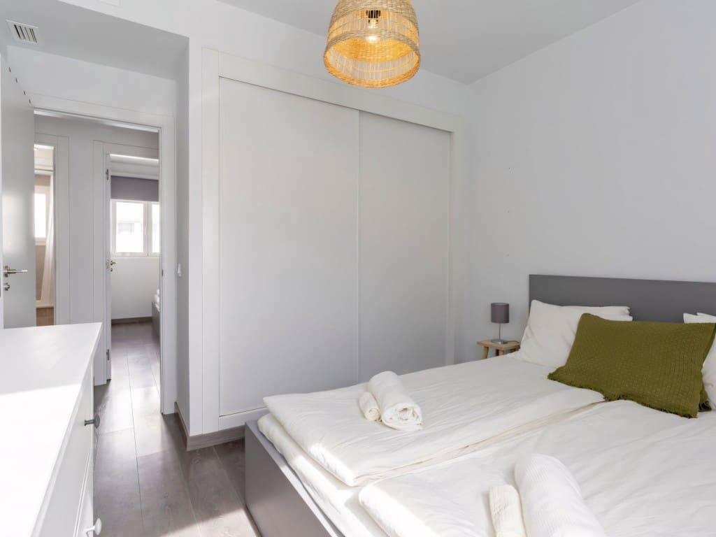 3 chambre Penthouse à vendre à Estepona avec piscine - 560 000 € (Ref: 9180836)