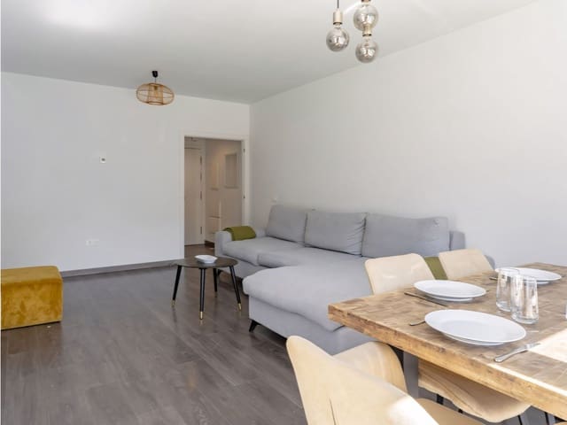 3 chambre Penthouse à vendre à Estepona avec piscine - 560 000 € (Ref: 9180836)