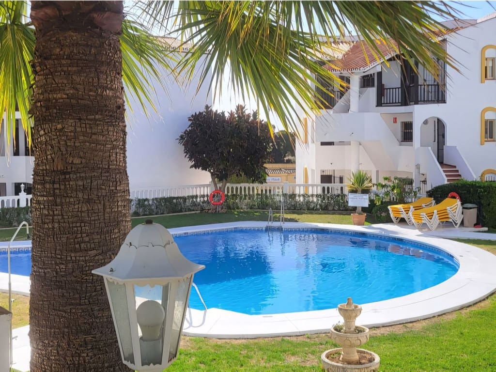 Apartamento de 2 habitaciones en Riviera del Sol en venta con piscina - 349.000 € (Ref: 9183335)