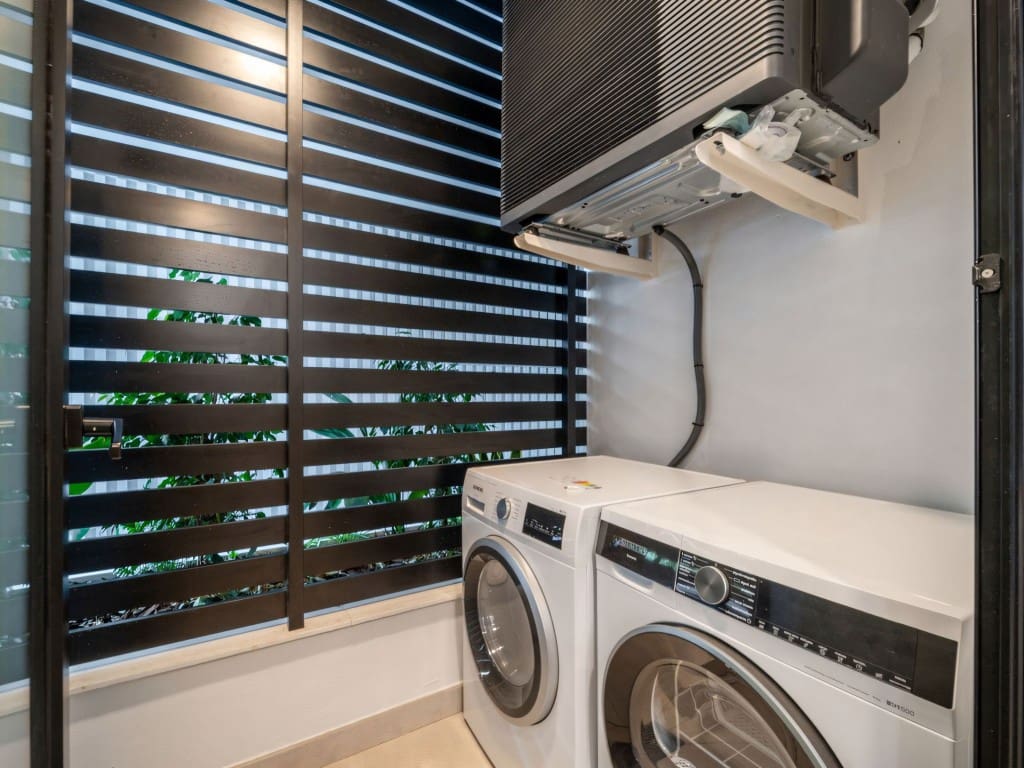 2 slaapkamer Appartement te koop in Fuengirola met zwembad - € 1.150.000 (Ref: 9183336)