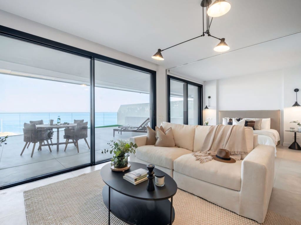 2 slaapkamer Appartement te koop in Fuengirola met zwembad - € 1.150.000 (Ref: 9183336)