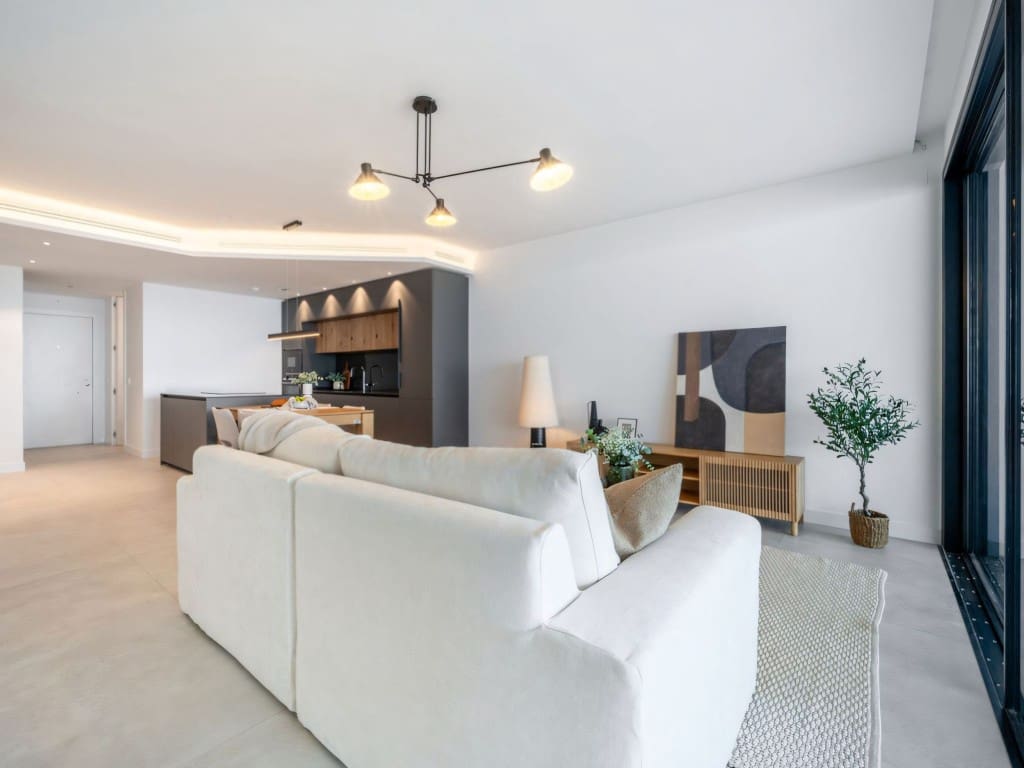 2 slaapkamer Appartement te koop in Fuengirola met zwembad - € 1.150.000 (Ref: 9183336)