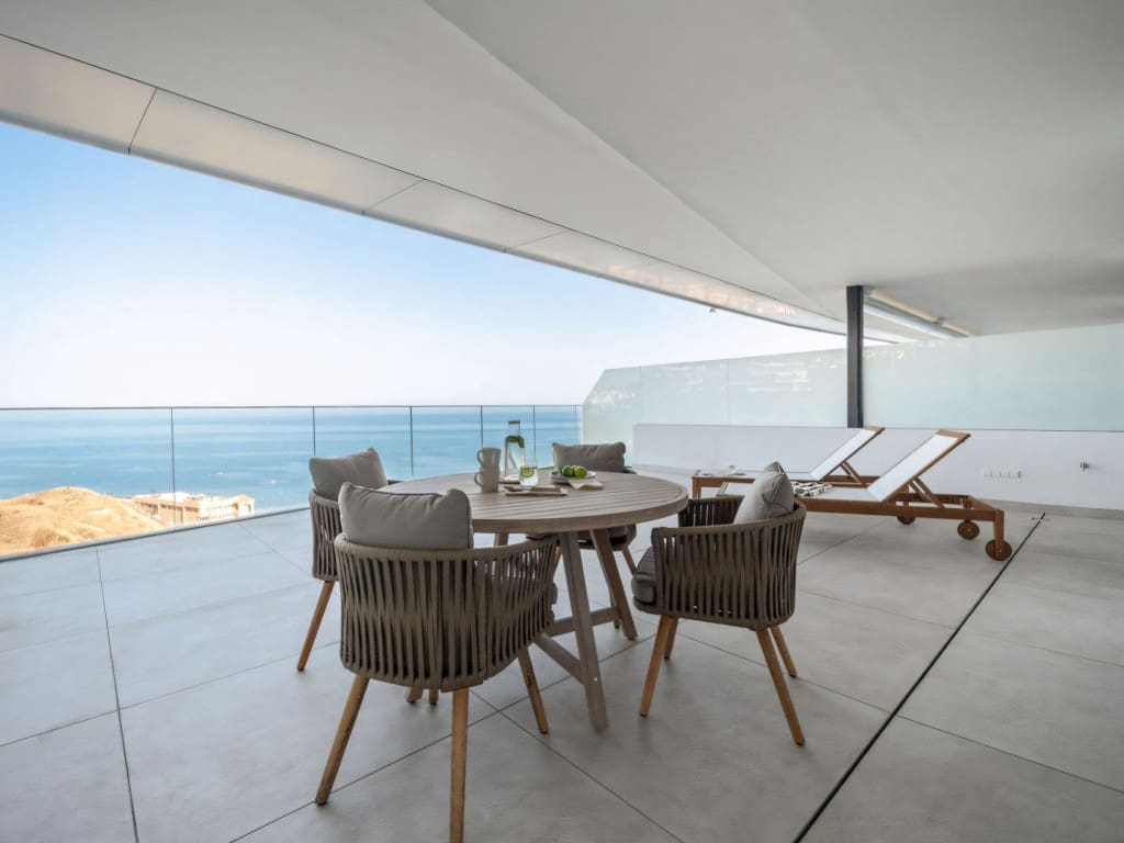 2 slaapkamer Appartement te koop in Fuengirola met zwembad - € 1.150.000 (Ref: 9183336)