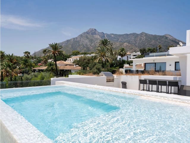 5 soverom Villa til salgs i Marbella med svømmebasseng garasje - € 5 650 000 (Ref: 9185063)