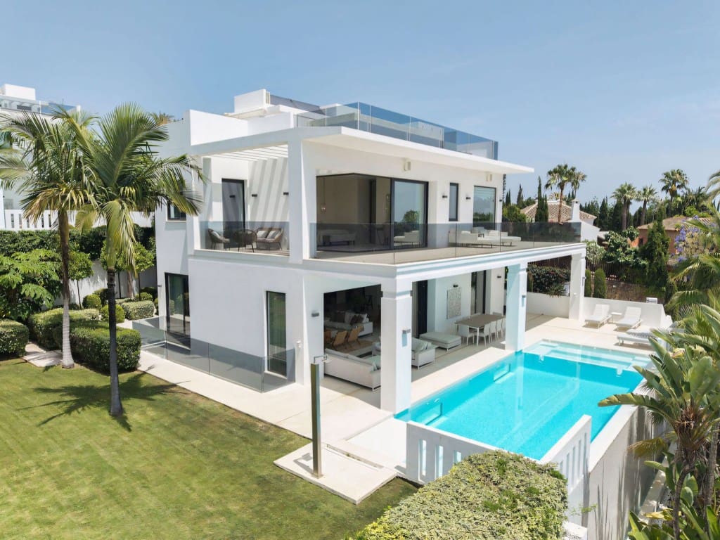 5 soverom Villa til salgs i Marbella med svømmebasseng garasje - € 5 650 000 (Ref: 9185063)