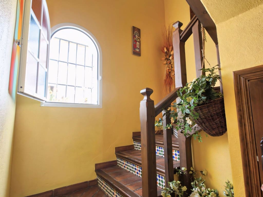 3 slaapkamer Huis te koop in Benahavis - € 375.000 (Ref: 9186698)