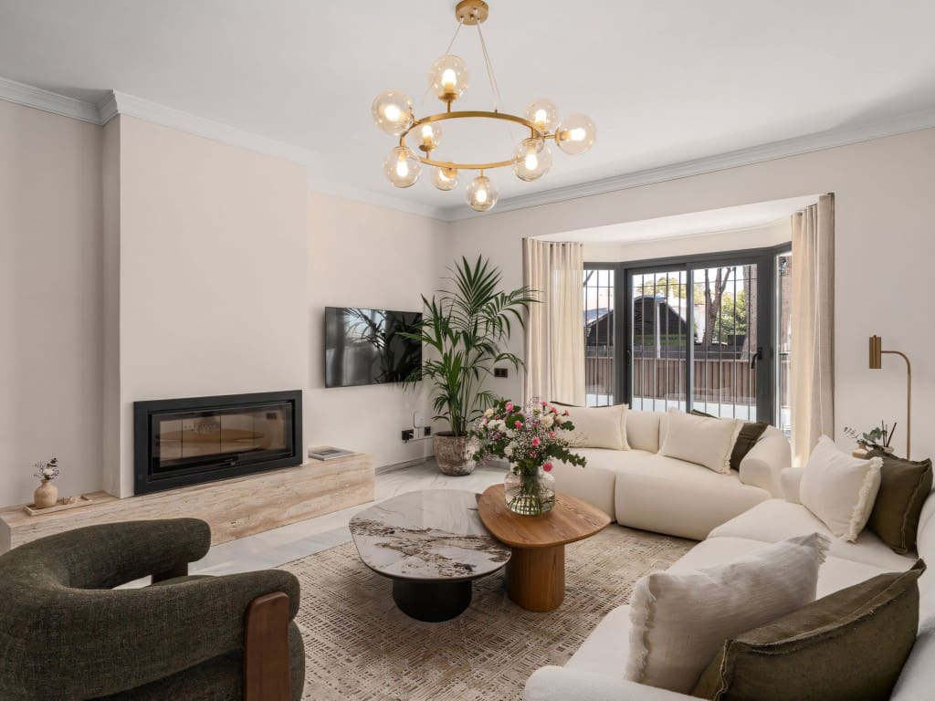 5 slaapkamer Villa te koop in Nueva Andalucia met zwembad garage - € 2.150.000 (Ref: 9188127)