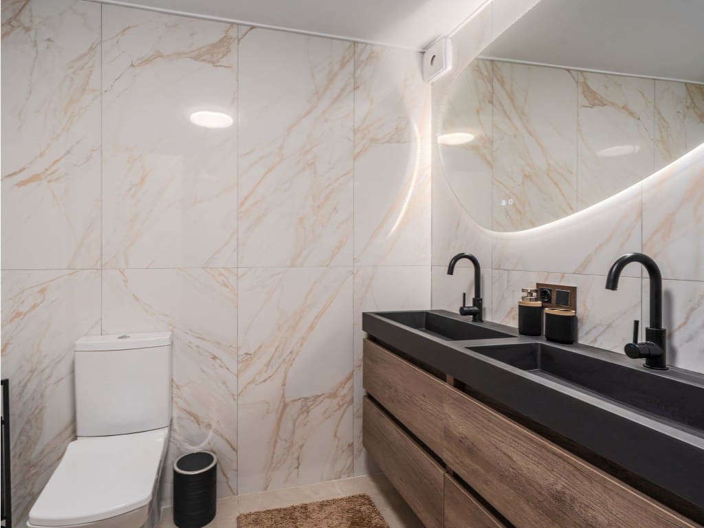 5 slaapkamer Villa te koop in Nueva Andalucia met zwembad garage - € 2.150.000 (Ref: 9188127)