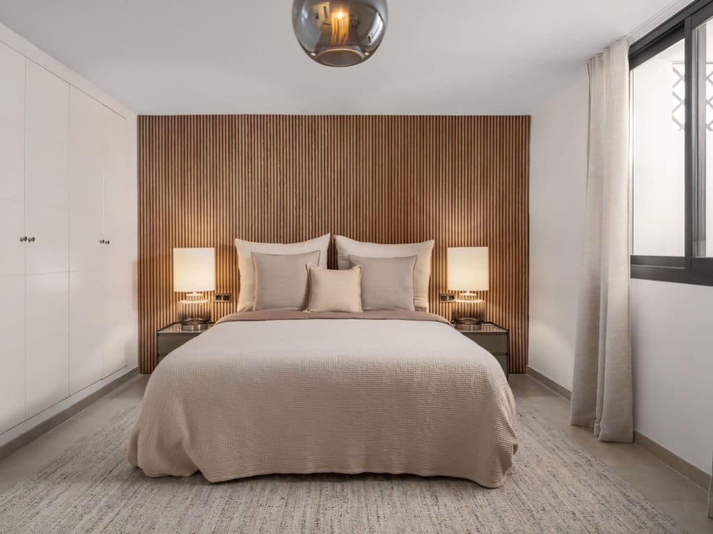 5 slaapkamer Villa te koop in Nueva Andalucia met zwembad garage - € 2.150.000 (Ref: 9188127)