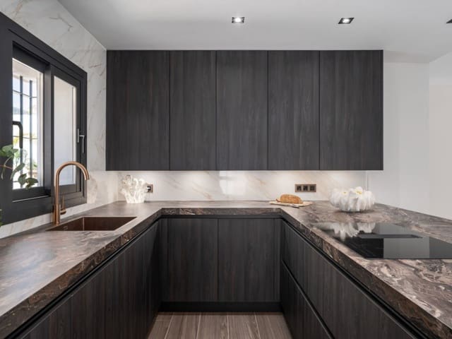 5 slaapkamer Villa te koop in Nueva Andalucia, Marbella met zwembad garage - € 2.150.000 (Ref: 9188127)