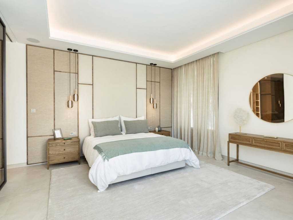 5 slaapkamer Villa te koop in Nueva Andalucia met zwembad - € 7.495.000 (Ref: 9188128)