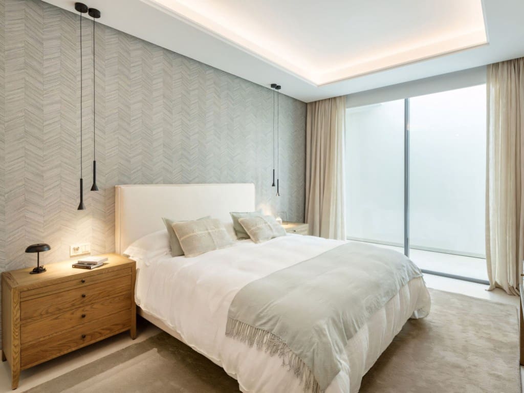 5 slaapkamer Villa te koop in Nueva Andalucia met zwembad - € 7.495.000 (Ref: 9188128)