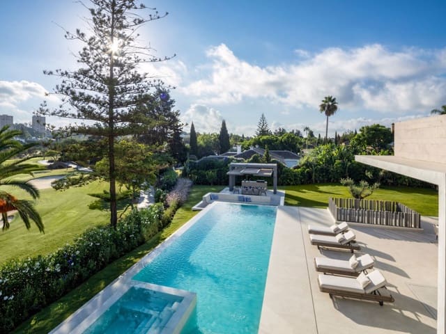 5 soveværelse Villa til salg i Nueva Andalucia, Marbella med swimmingpool - € 7.495.000 (Ref: 9188128)