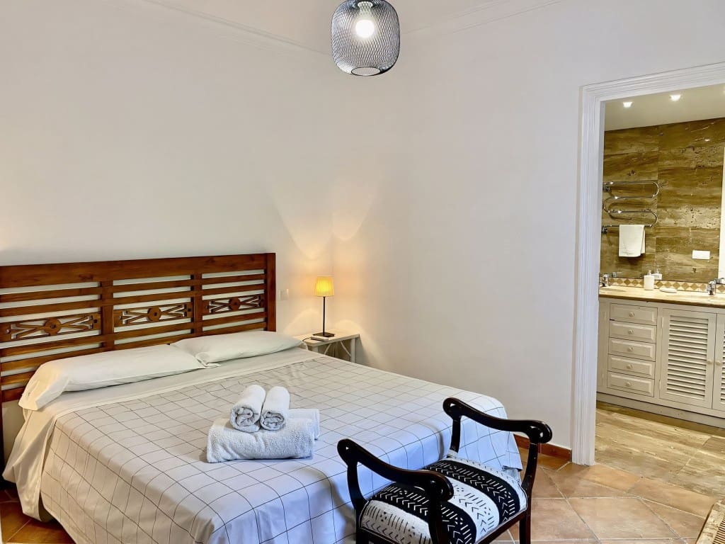 4 soveværelse Villa til salg i Los Monteros med swimmingpool garage - € 1.900.000 (Ref: 9190886)