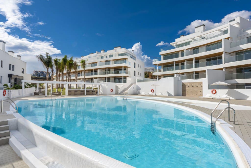 2 bedroom Apartment for sale in La Cala de Mijas with pool - € 629,999 (Ref: 9192098)