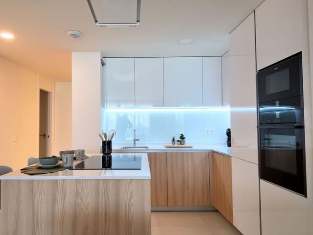 2 Zimmer Apartment zu verkaufen in La Cala de Mijas, Mijas mit Pool - 629.999 € (Ref: 9192098)