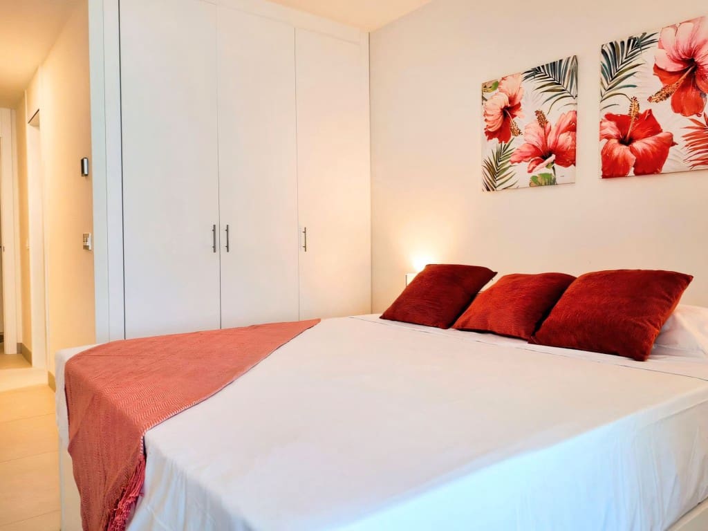 2 bedroom Apartment for sale in La Cala de Mijas with pool - € 629,999 (Ref: 9192098)