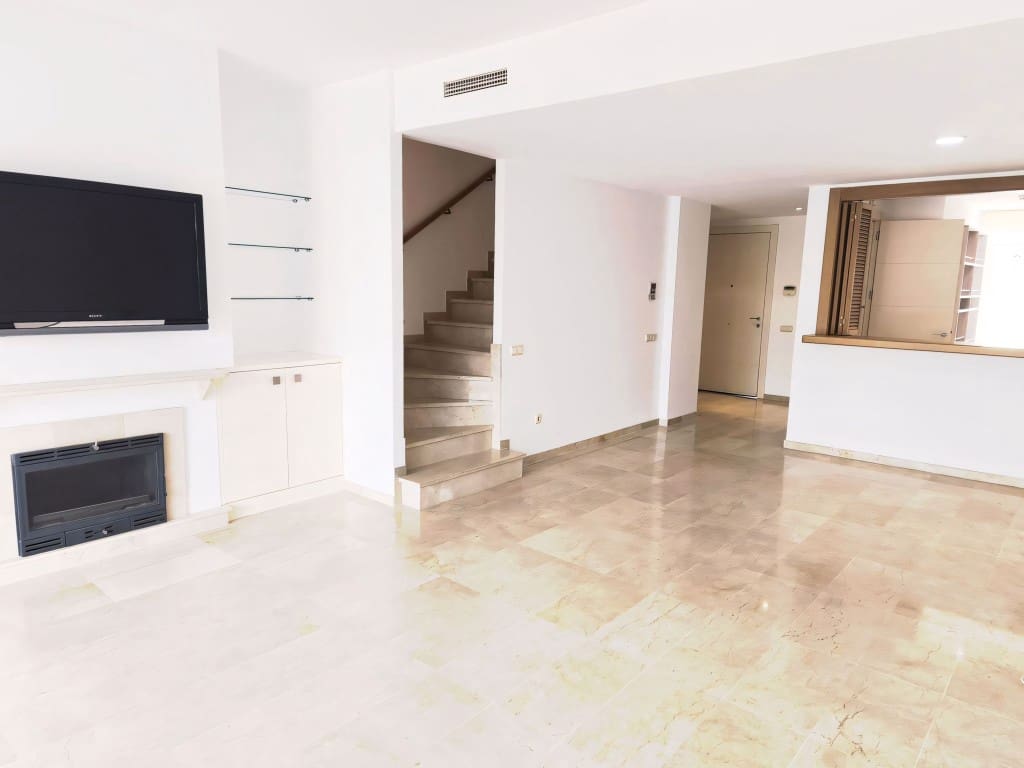 3 soveværelse Byhus til salg i La Cala de Mijas med swimmingpool garage - € 524.999 (Ref: 9195321)