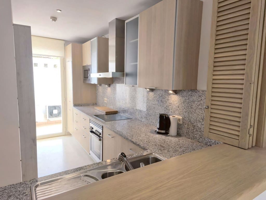 3 soveværelse Byhus til salg i La Cala de Mijas med swimmingpool garage - € 524.999 (Ref: 9195321)