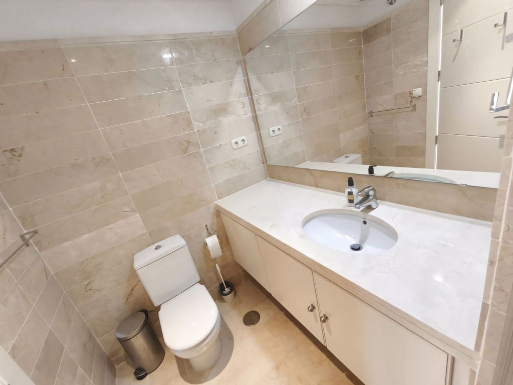 3 soveværelse Byhus til salg i La Cala de Mijas med swimmingpool garage - € 524.999 (Ref: 9195321)