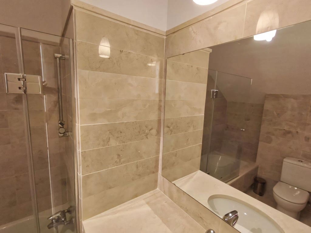 3 soveværelse Byhus til salg i La Cala de Mijas med swimmingpool garage - € 524.999 (Ref: 9195321)